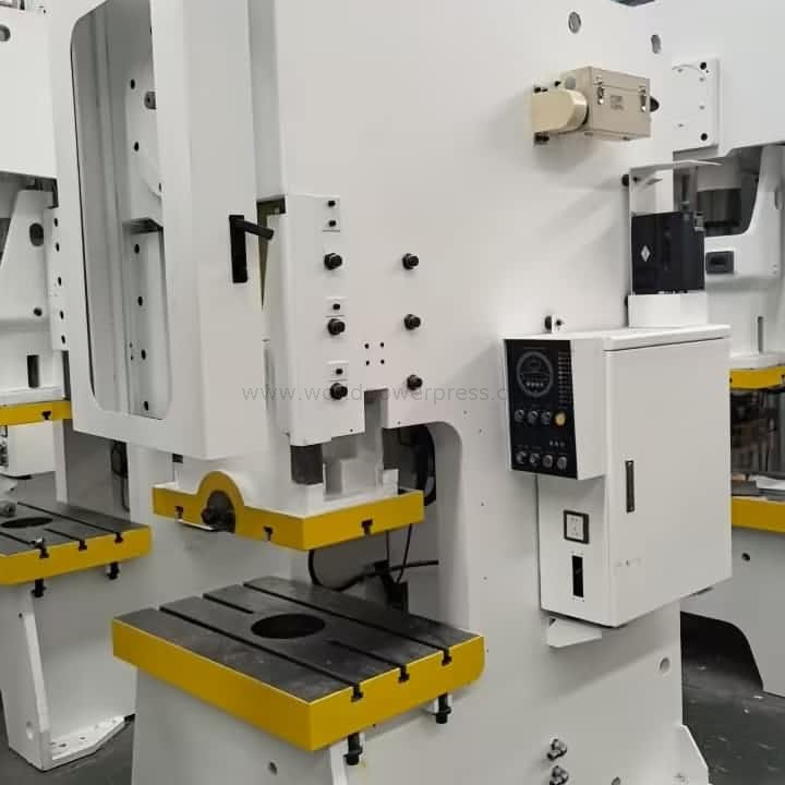 63ton kapasiteli JH21-63L inme uzunluğu ayarlanabilir pres