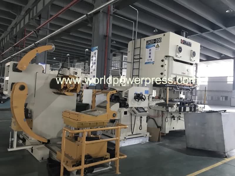 3'&uuml; 1 arası besleyici ile basın