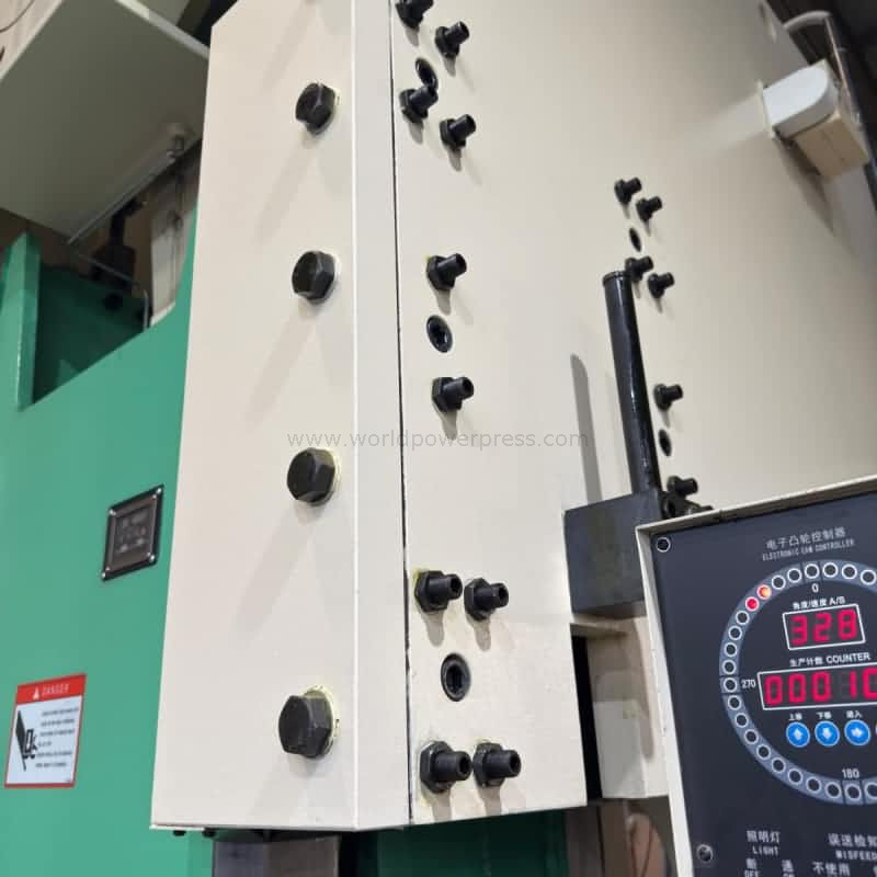 JH21-200L C Tip Değişken İnme Pres Makinesi 200ton